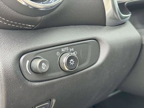 Used 2023 Chevrolet Blazer LT w/ Convenience Package image 18