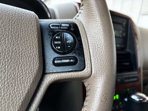 Used 2007 Ford Explorer Eddie Bauer image 22