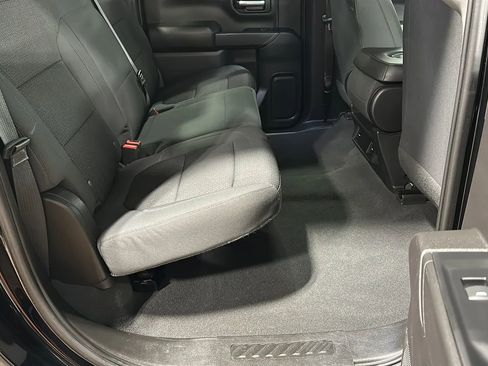 Used 2022 Chevrolet Silverado 1500 Custom image 13