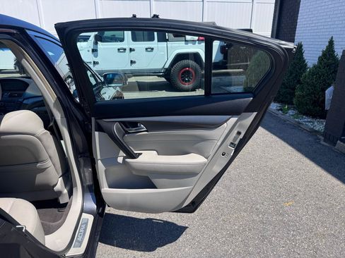 Used 2012 Acura TL FWD image 30