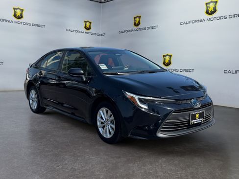 Used 2023 Toyota Corolla LE w/ LE Convenience Package FWD image 7