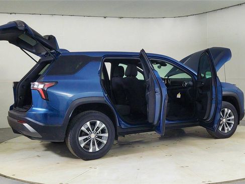 Used 2026 Chevrolet Equinox LT image 12