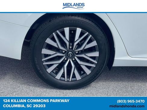 Used 2024 Nissan Altima 2.5 SV FWD image 7