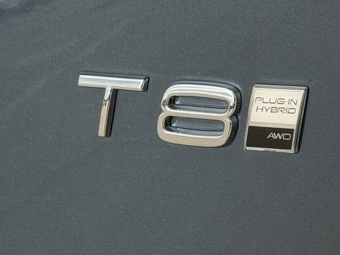 New 2026 Volvo XC90 T8 Ultra w/ Protection Package Premier AWD/4WD image 9