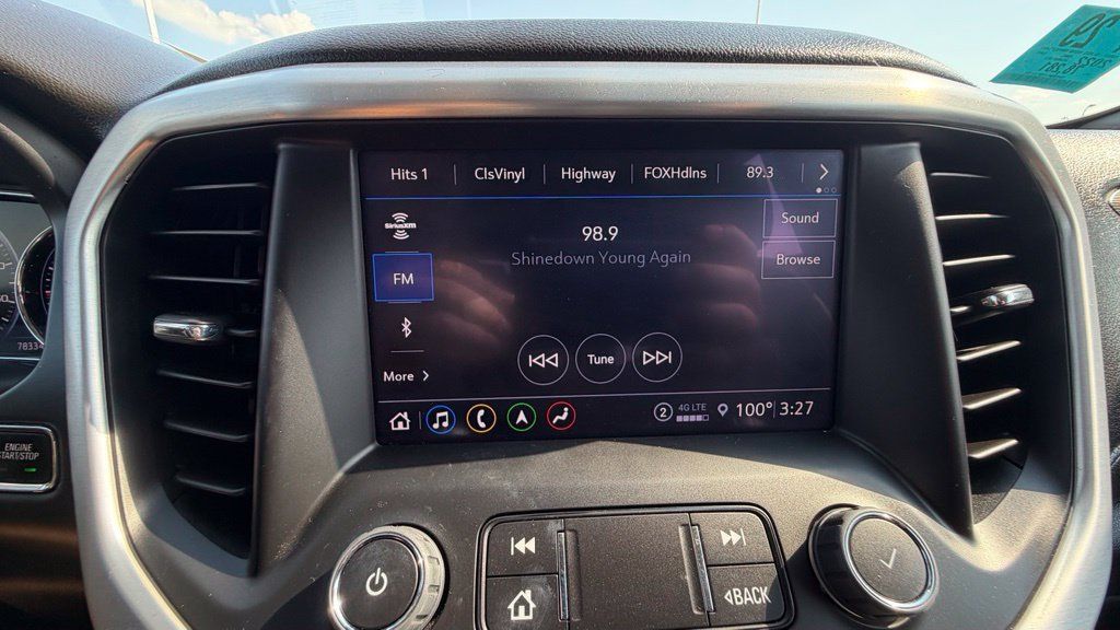 Used 2022 GMC Acadia SLT w/ Technology Package FWD image 18