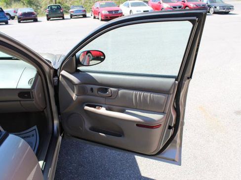 Used 2003 Buick Century Custom w/ Preferred Equipment Group 1SL FWD image 19