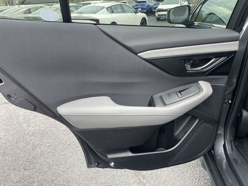Used 2025 Subaru Outback Premium image 21