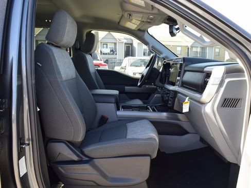 New 2026 Ford F250 XLT w/ XLT Premium Package image 23