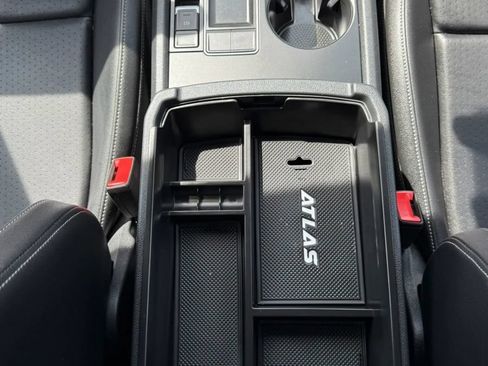 Used 2018 Volkswagen Atlas SE FWD image 37