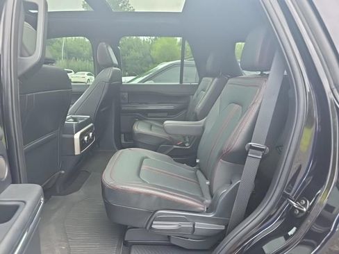 Used 2023 Ford Expedition Limited AWD/4WD image 9