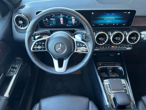 Used 2020 Mercedes-Benz GLB 250 4MATIC image 14