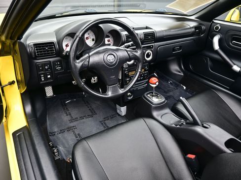 Used 2003 Toyota MR2 w/ Leather Pkg image 10