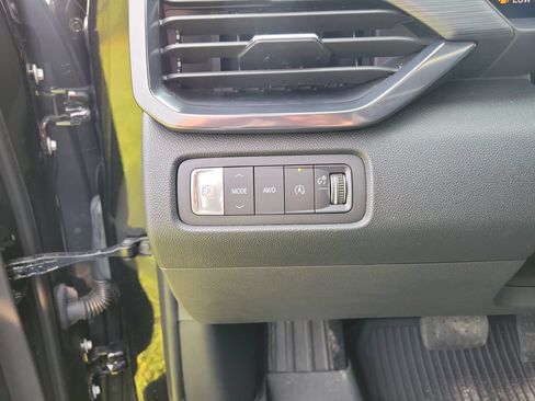 Used 2026 GMC Acadia AT4 w/ Luxury Package AWD/4WD image 29