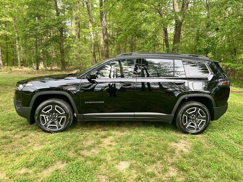 New 2026 Jeep Cherokee Laredo AWD/4WD image 6