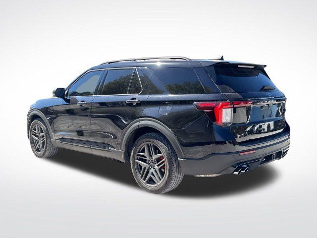 Used 2025 Ford Explorer ST AWD/4WD image 3