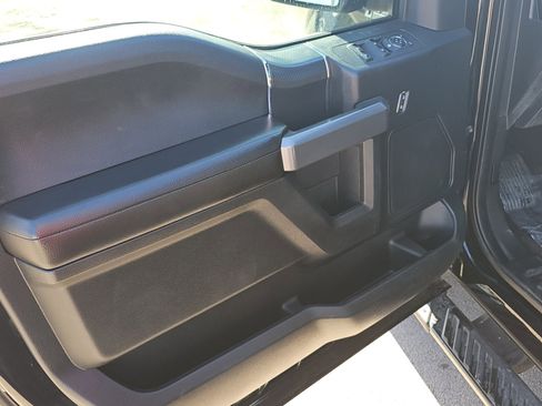 Used 2018 Ford F150 XLT w/ Equipment Group 302A Luxury image 11