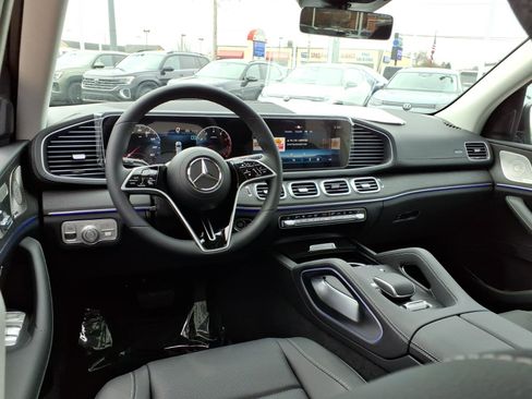 New 2026 Mercedes-Benz GLS 450 4MATIC image 6