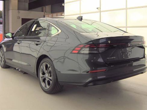 Used 2023 Honda Accord EX image 10