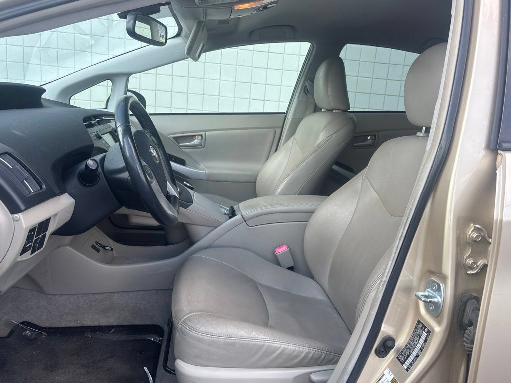 Used 2011 Toyota Prius Four w/ Navigation Pkg FWD image 3