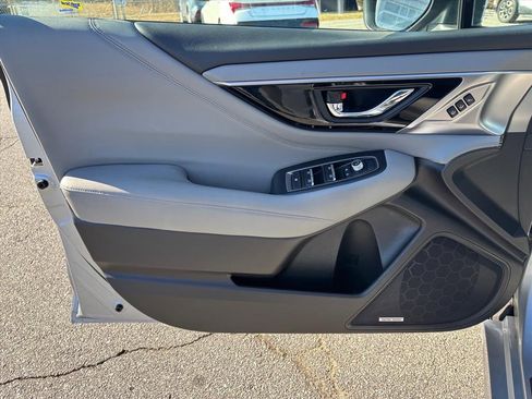 Used 2023 Subaru Legacy Limited image 8