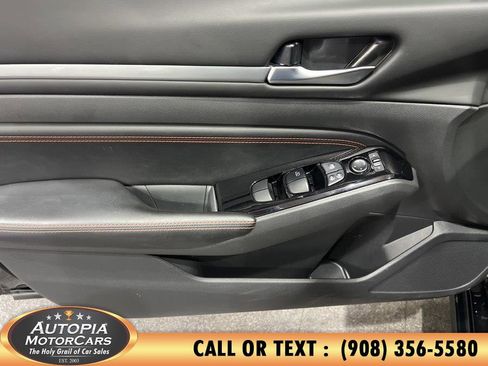 Used 2023 Nissan Altima 2.5 SR AWD/4WD image 19
