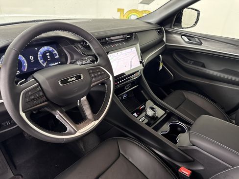 New 2026 Jeep Grand Cherokee L Limited image 27