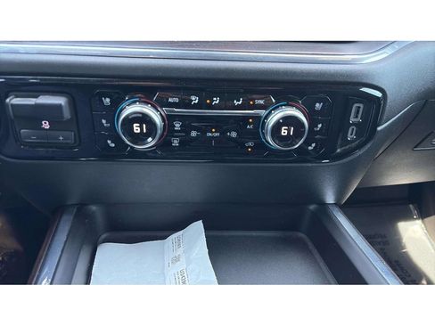 Used 2024 GMC Sierra 2500 SLT w/ SLT Premium Package AWD/4WD image 13