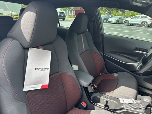 New 2025 Toyota Corolla SE FWD image 32