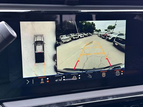 New 2026 GMC Sierra 2500 AT4 w/ AT4 Premium Plus Package AWD/4WD image 22