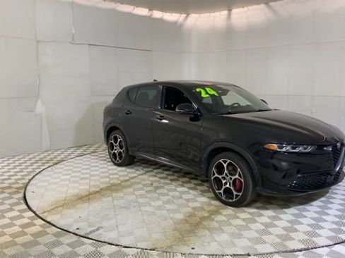 Used 2024 Alfa Romeo Tonale Veloce image 2