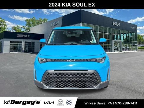 Used 2024 Kia Soul EX FWD image 2
