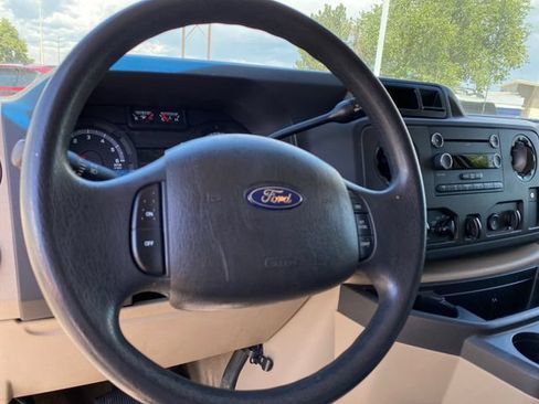 Used 2013 Ford E-350 and Econoline 350 XLT RWD image 17