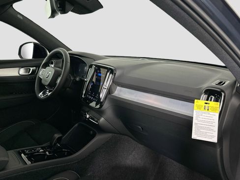 New 2026 Volvo XC40 B5 Ultra w/ Protection Package Premier image 27