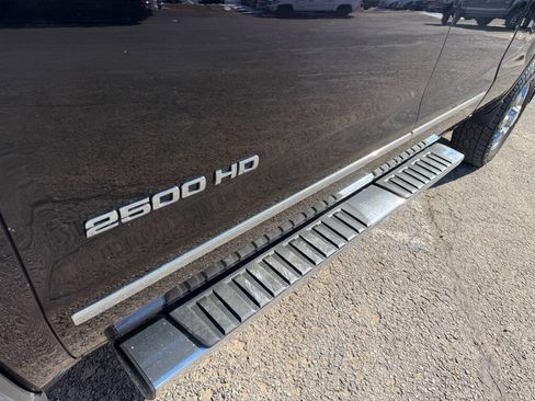 Used 2018 GMC Sierra 2500 SLT w/ Snow Plow Prep Package AWD/4WD image 12