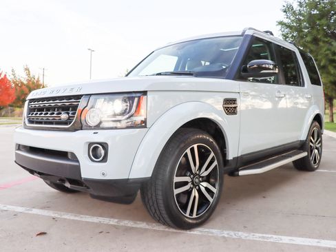 Used 2016 Land Rover LR4 HSE LUX image 3