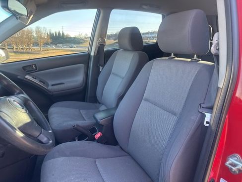 Used 2006 Pontiac Vibe Base w/ Preferred Package image 9