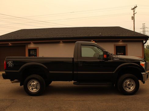 Used 2015 Ford F250 XL w/ Power Equipment Group AWD/4WD image 3