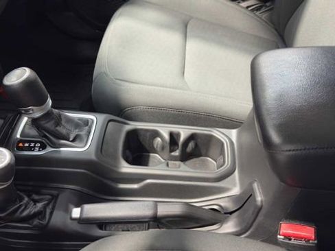 Used 2022 Jeep Wrangler Unlimited Sport S image 28