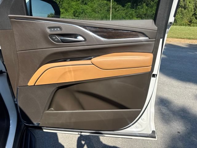 Used 2022 Cadillac Escalade Sport AWD/4WD image 9
