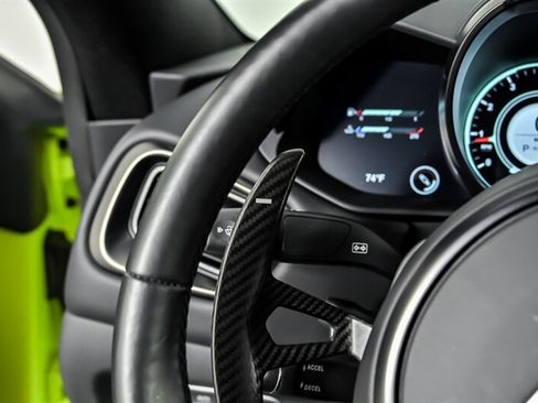Used 2023 Aston Martin V8 Vantage Coupe RWD image 23