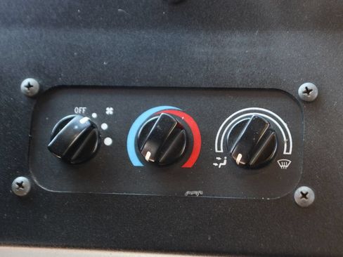 Used 2019 Ford E-450 and Econoline 450 Super Duty RWD image 27