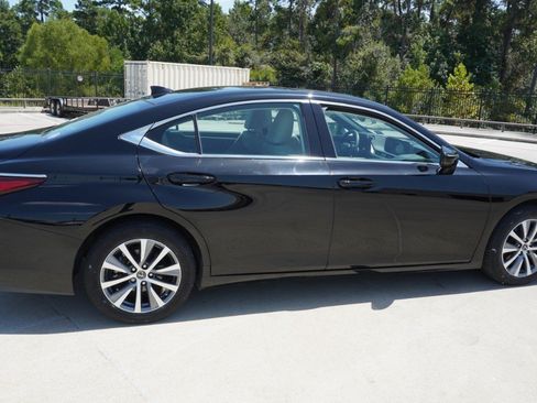 Used 2019 Lexus ES 350 w/ Premium Package FWD image 5