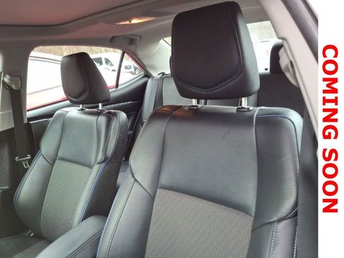 Used 2018 Toyota Corolla SE w/ SE Premium Package image 12