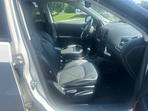 Used 2021 Jeep Compass Trailhawk w/ Convenience Group AWD/4WD image 15