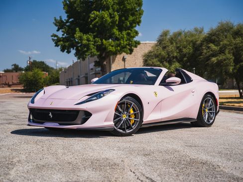 Used 2021 Ferrari 812 GTS RWD image 2