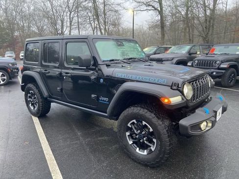 Used 2024 Jeep Wrangler Unlimited Rubicon 4xe w/ Technology Group image 8