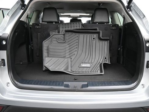 Used 2022 Toyota Highlander XLE image 21