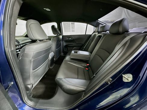 Used 2017 Honda Accord Sport image 24