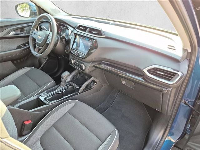 Used 2021 Chevrolet TrailBlazer LT w/ Sun and Liftgate Package FWD image 19