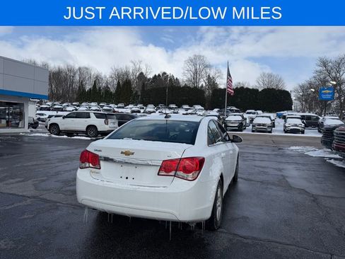 Used 2016 Chevrolet Cruze LT image 3